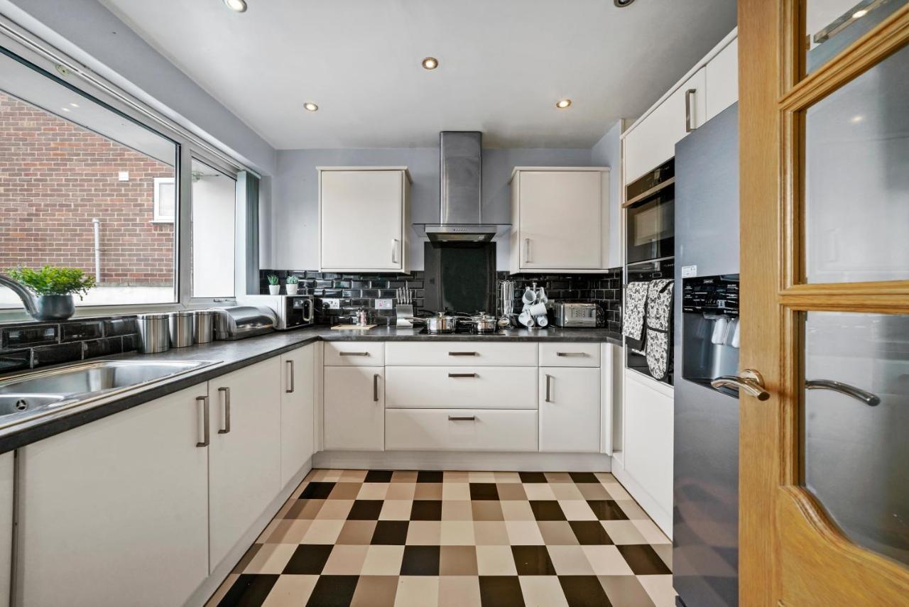 The Stylish Warwick Abode - Balcony - Garden Villa Leek Wootton Buitenkant foto